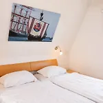 Vakantiehuis Gemuetliches Haus Mit Garten Und Gemeinsamem Pool By Interhome Beckerwitz