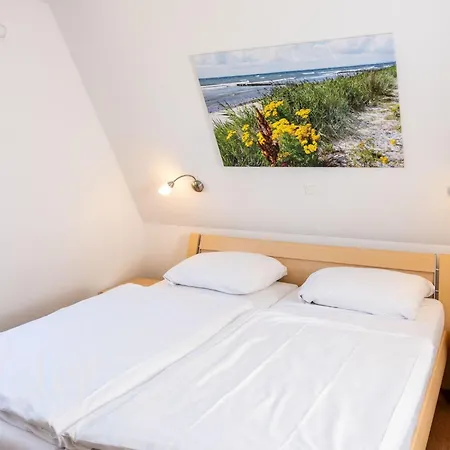 Gemuetliches Haus Mit Garten Und Gemeinsamem Pool By Interhome Vakantiehuis Beckerwitz