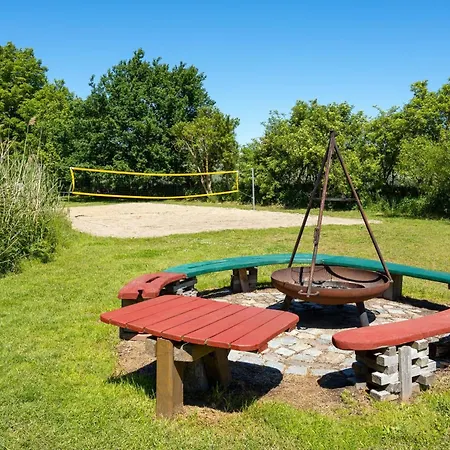 Gemuetliches Haus Mit Garten Und Gemeinsamem Pool By Interhome Casa vacanze